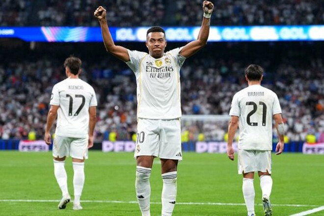 Дубль Мбаппе с пенальти. Реал в меньшинстве вырвал победу над Марселем