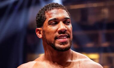 Поїде в Африку. Джошуа ухвалив важливе рішення про майбутнє своєї кар'єри