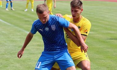 Rain, goal and two red. The first league club was released to the 1/8 finals of the Cup of Ukraine