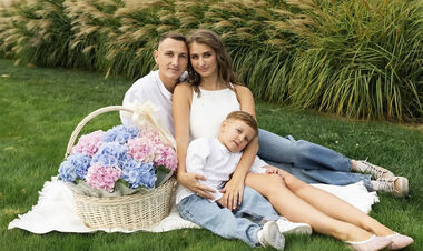 ФОТО. У родині голкіпера збірної України поповнення