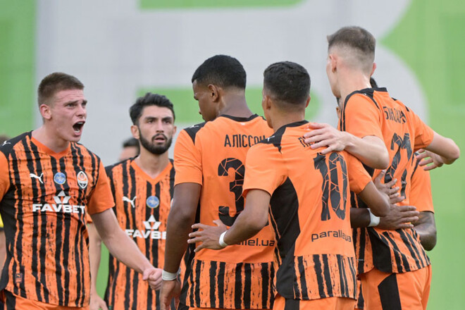 Вперше в історії України одразу 2 клуби досягли позначки 1000 матчів у лізі