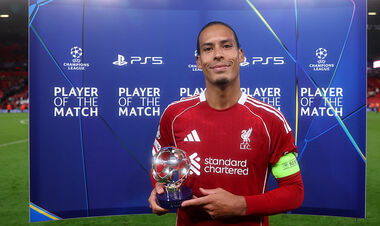 ФОТО. Ван Дейк отримав приз найкращому. Яка в нього оцінка, а що в Салаха?