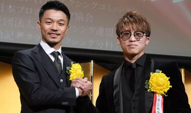 ОФИЦИАЛЬНО. Один из сильнейших боксеров отказался от титулов чемпиона