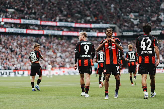 Оприлюднено стартові склади на матч Айнтрахт – Галатасарай