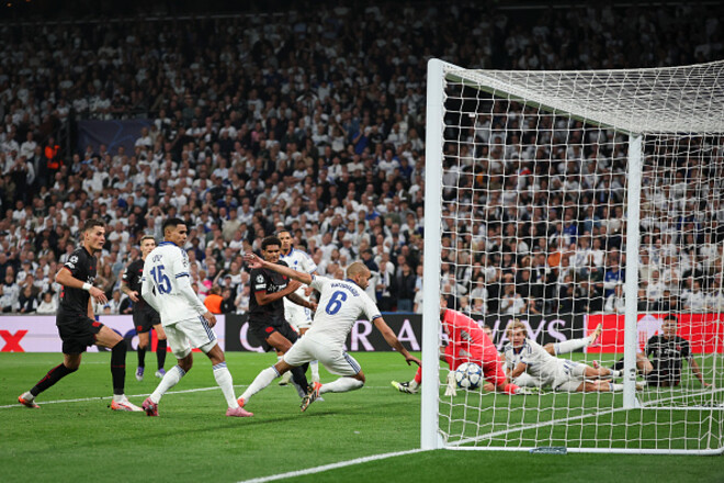 ВИДЕО. Автогол: как Байер вырвал ничью у Копенгагена на 90+1-й минуте