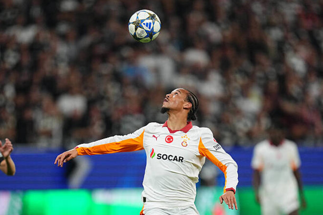 Лерой Сане и Джан Узун вошли в историю Лиги чемпионов