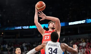 Адетокумбо та Шенгюн владнали конфлікт, який відбувся на Євробаскеті