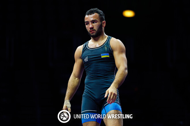 Прокляття Насібова й примарні медальні надії. Як минув 7 день ЧС з боротьби