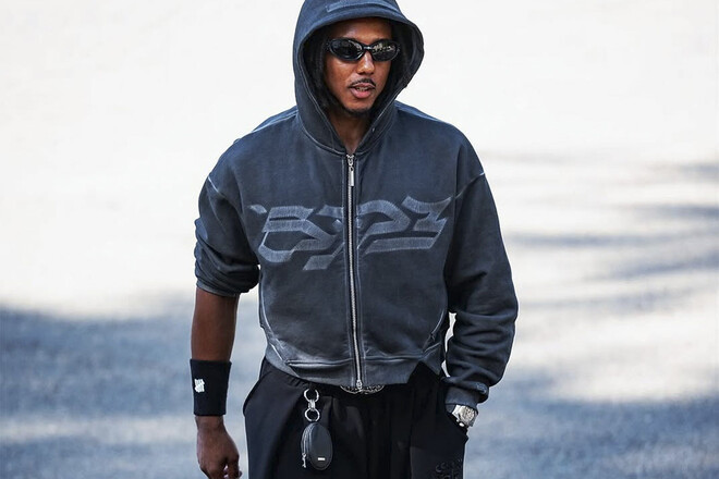 ФОТО. Як футболіст Барселони шокував своїх сусідів о 7-й ранку