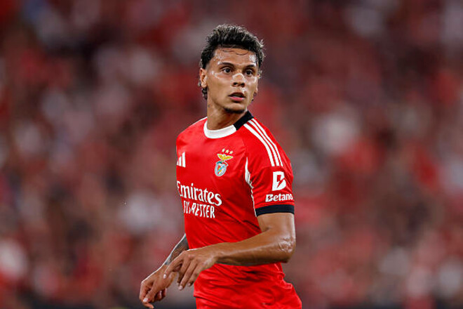 Бенфіка зіштовхнулася з проблемами через футболіста, підписаного влітку