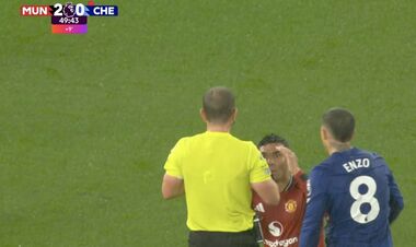 ВИДЕО. Шанс для Челси? Судья удалил Каземиро, у команд теперь по 10 игроков