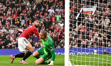 Two seizures, three goals. Man United and Chelsea staged a show on Old Trafford
