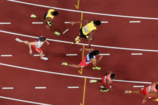 Уникальные чемпионы и шоковые эстафеты. Как прошел 8 день ЧМ