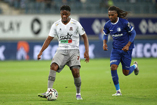 Гент розгромив Дендер на старті туру в чемпіонаті Бельгії