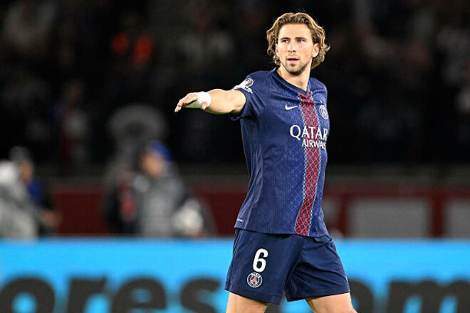 Чому підписали українця? ПСЖ робив вибір між Забарним і зірковим захисником