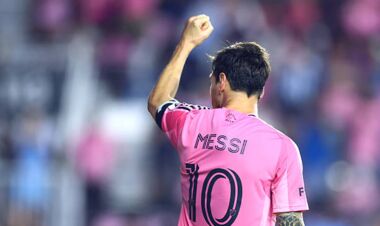 882 голи, 391 асист. Ліонель Мессі знову провів результативну гру
