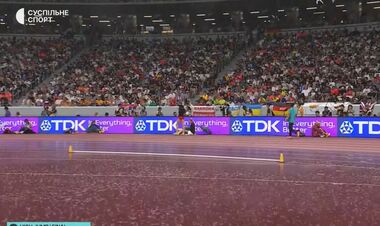 Різко пішов сильний дощ. Змагання ЧС у стрибках у висоту зупинено