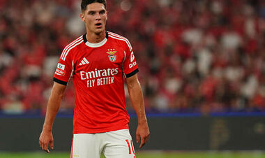 Розсекречено зарплату Судакова в Бенфіці. Різниця з Трубіним – суттєва