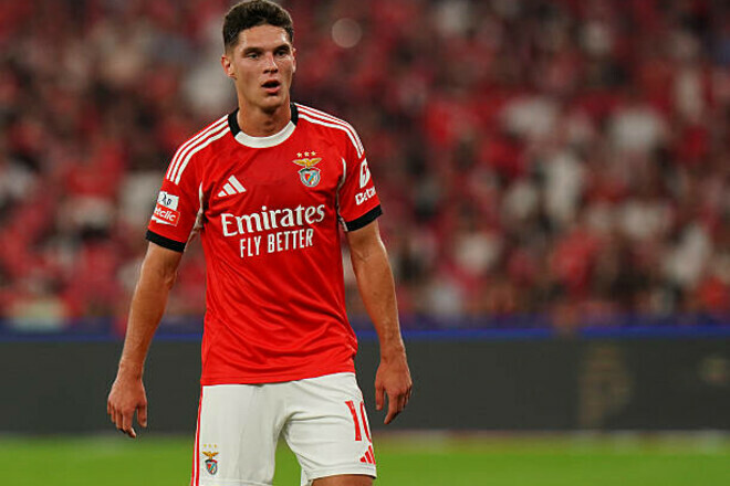 Розсекречено зарплату Судакова в Бенфіці. Різниця з Трубіним – суттєва