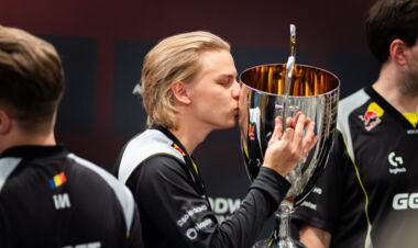 NAVI обыграли NiP в финале StarLadder и завоевали трофей для Украины