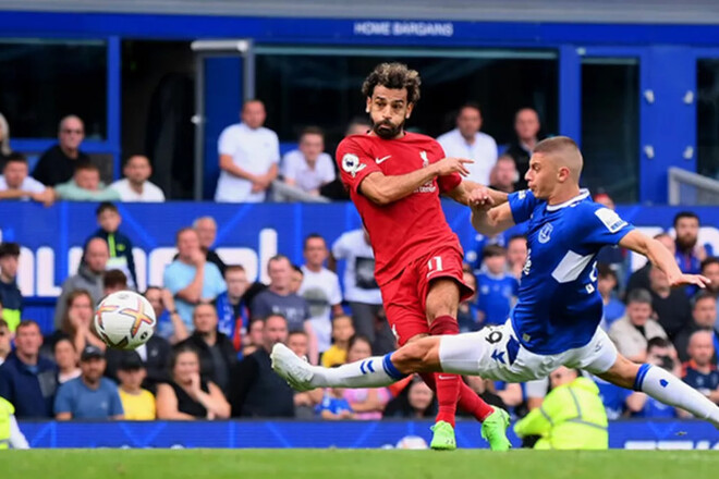 ФОТО. Салах удивил Миколенко подарком после ливерпульского дерби