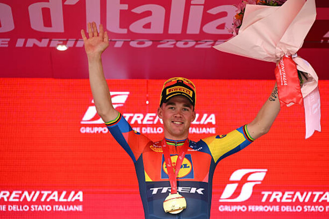 Giro d'Italia 2025. Победителем первого этапа стал Мадс Педерсен
