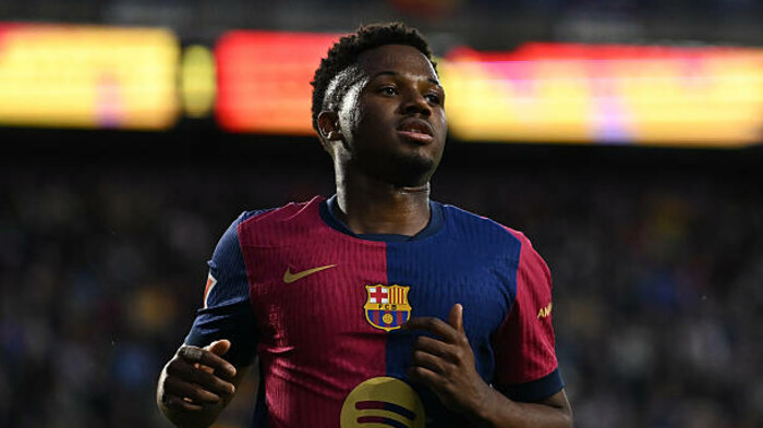 ФОТО. Гравець Барселони веде шумний спосіб життя. Сусіди скаржаться