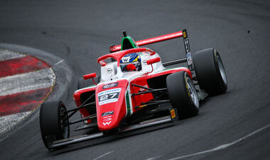 Александр Бондарев в гонке Формулы-4 Италии. Смотреть онлайн LIVE