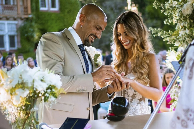 ФОТО. Легенда футбола снова стал отцом в 50. Его жена – огонь