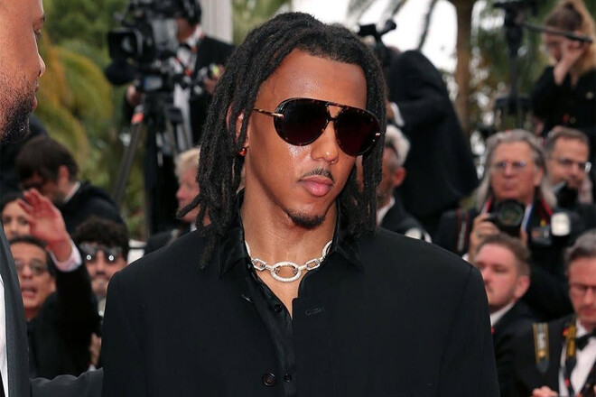 Photo. Barcelona star struck his style in Cannes