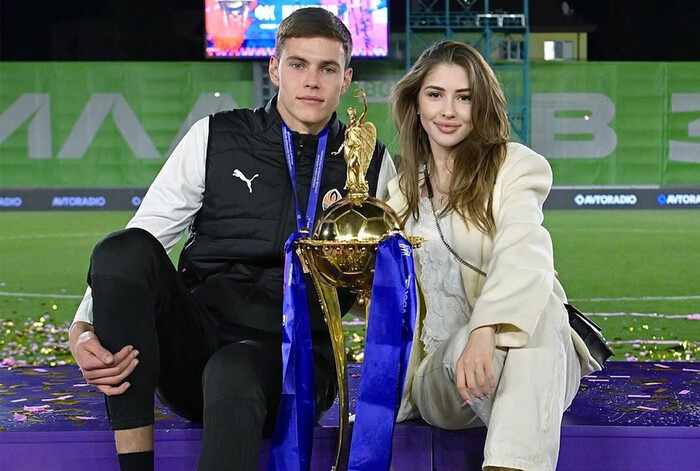 ФОТО. Дівчина воротаря Шахтаря вразила своєю красою. 10/10