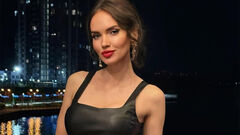 ФОТО. Секси-ведущая Шахтер-TV впечатлила своим луком на матче