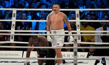 Супертяж – о реванше Усик – Дюбуа: «Он его сломал, лишил воли»