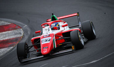 Формула-4 на украинском. Александр Бондарев в гонке. Смотреть онлайн LIVE