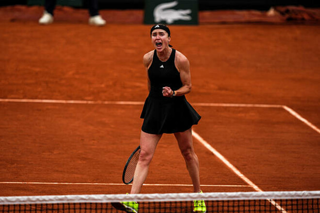 Свитолина успешно стартовала на Ролан Гаррос, уничтожив первую соперницу