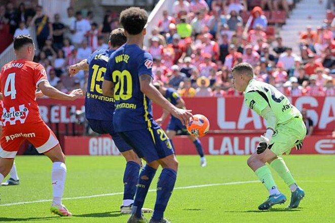 Жирона с украинцами в составе разгромно проиграла Атлетико