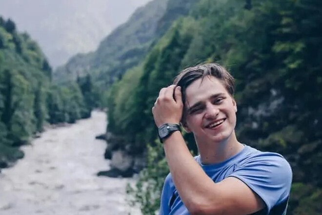 Склоним головы. Журналист, фанат Карпат, погиб в Часовом Яру