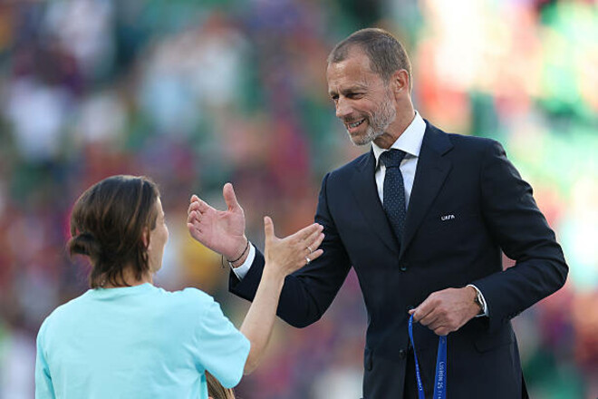 Президент УЕФА пожалел российских детей. Но обещает не возвращать клубы рф