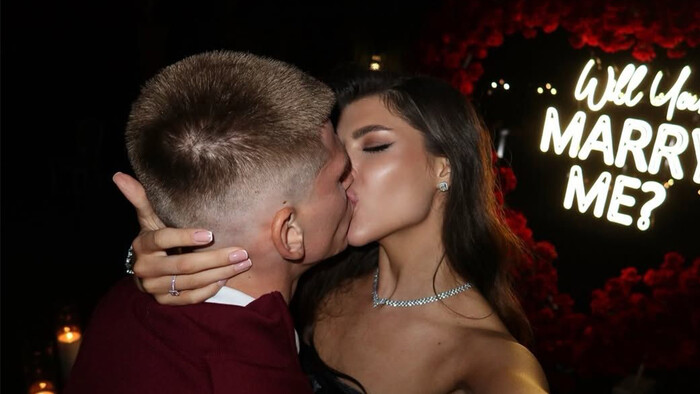 ВИДЕО. Футболист Шахтера сыграл роскошную свадьбу у воды