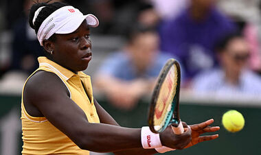 Открытие сезона: 18-летняя канадка на дебютном Grand Slam вышла в 3-й раунд