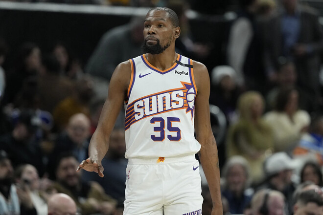 Инсайдер Чарания сообщил, где продолжит карьеру лидер Финикса