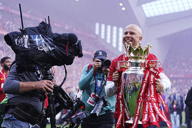 Слот стал вторым в истории Ливерпуля лучшим тренером АПЛ