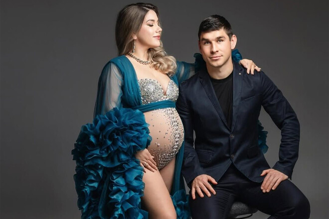 Перше фото Маліновського з новонародженим сином. Милота