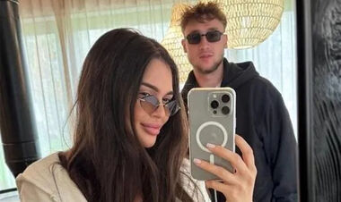 ФОТО. Нападающий Динамо снова засветился со своей девушкой. Все серьезно