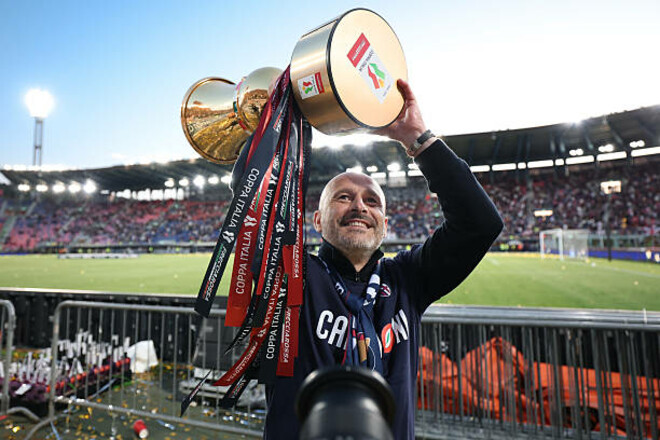 ОФИЦИАЛЬНО. Герой Болоньи подписал новый контракт с клубом