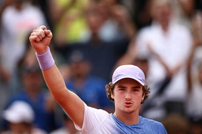 18-летний дебютант Ролан Гаррос вышел в третий раунд грунтового мейджора