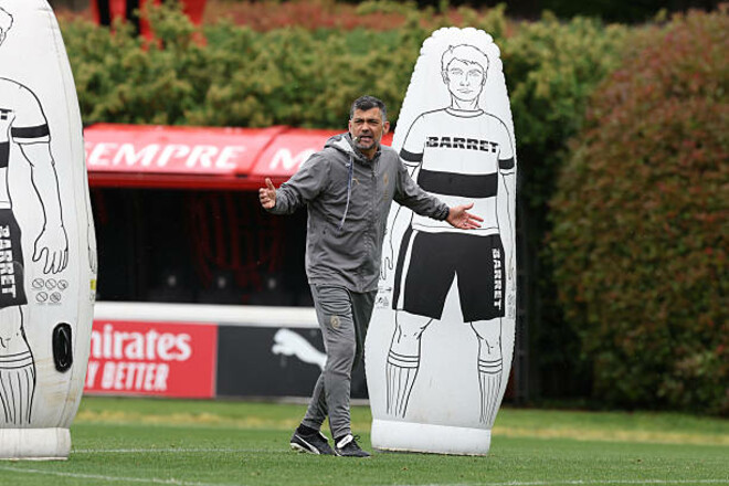 ОФИЦИАЛЬНО. Сержиу Консейсау больше не является тренером Милана