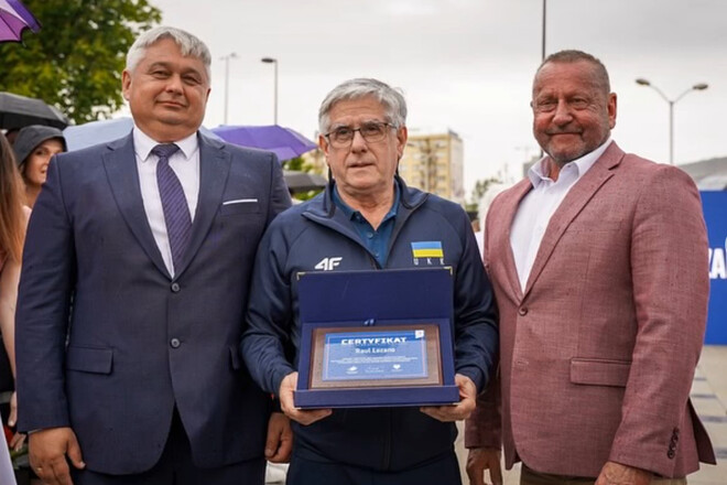 Тренер сборной Украины удостоился места на Аллее звезд в Польше