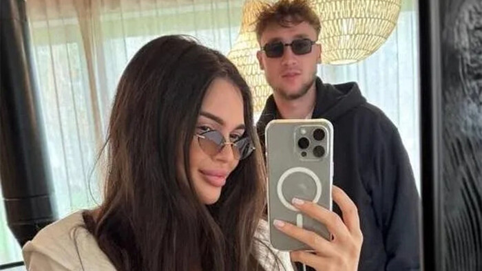 ФОТО. Нападающий Динамо снова засветился со своей девушкой. Все серьезно