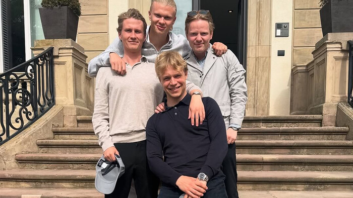 ФОТО. Автотур на элит-карах. Как проводит отпуск Холанд